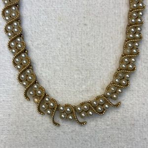 Trifari Choker simulated Pearls